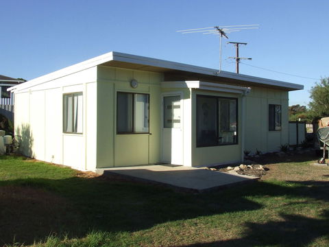 Seahorse Beach Shack - New Castle Holiday 2