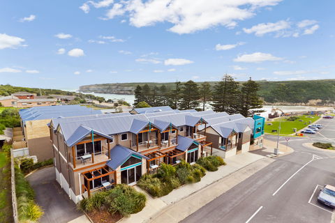 Sea Foam Villas - New Castle Holiday 0