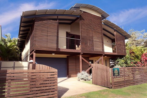 Seaesta Holiday Home - New Castle Holiday 0