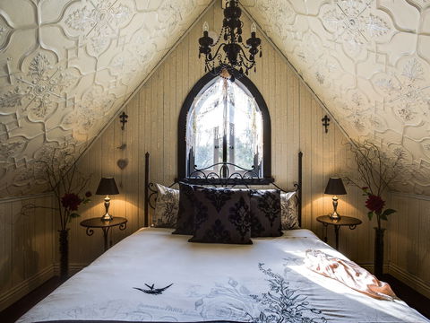 Silverleaf Cottage - New Castle Holiday 0