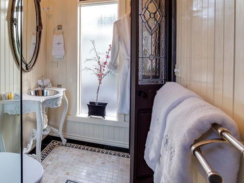 Silverleaf Cottage - New Castle Holiday 2