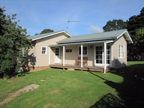 Sutton Forest Cottage - New Castle Holiday 0