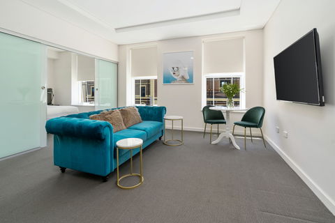 Terminus Apartment Hotel - New Castle Holiday 1