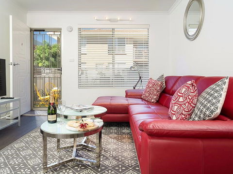Understated Elegance - Affordable Luxury - New Castle Holiday 2