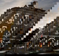 Vulcan Hotel Sydney - New Castle Holiday