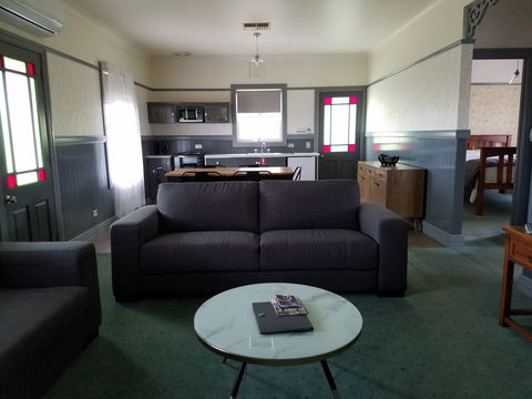 Wagga Wagga Country Cottages - New Castle Holiday 0
