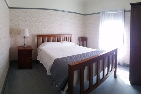 Wagga Wagga Country Cottages - New Castle Holiday 1