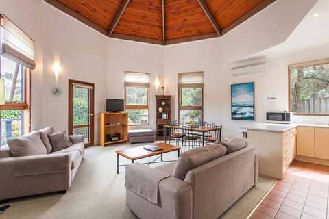 Aireys Inlet Getaway Resort - New Castle Holiday 2