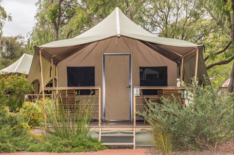 Amblin Holiday Park - New Castle Holiday 0