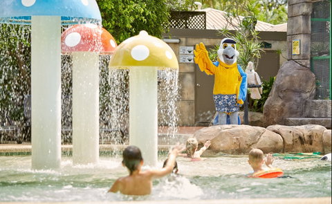 Ashmore Palms Holiday Village - New Castle Holiday 0