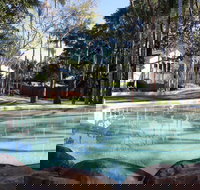 Away on Belongil Fields - New Castle Holiday