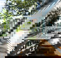 Beautiful Bondi Home - New Castle Holiday