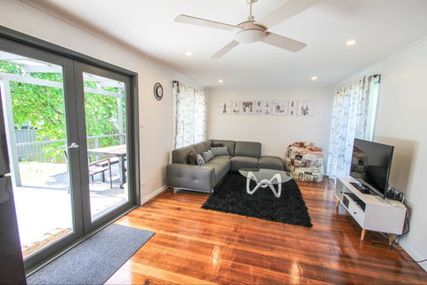 Bianconero - New Castle Holiday 0