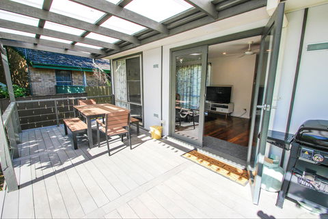 Bianconero - New Castle Holiday 1