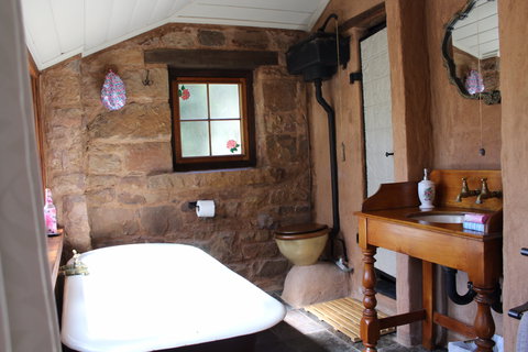 Bluey Blundstone's Accommodation - New Castle Holiday 2