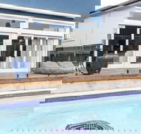 Bondi Blue - New Castle Holiday
