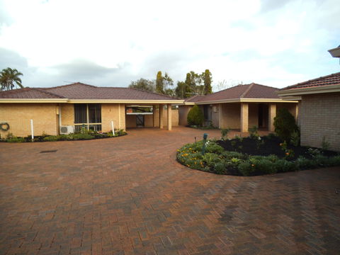 Busselton Seaside Escape Apartment - New Castle Holiday 0