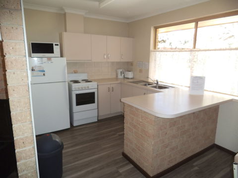 Busselton Seaside Escape Apartment - New Castle Holiday 1
