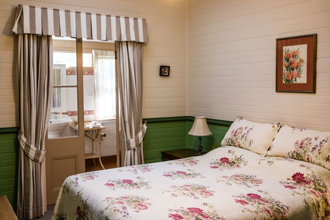 Capers Cottage - New Castle Holiday 1