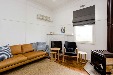 Castleview Cottage - New Castle Holiday 1