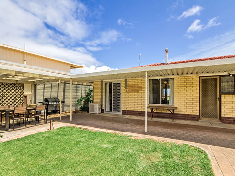 Century 21 SouthCoast: Sun And Sea - New Castle Holiday 0