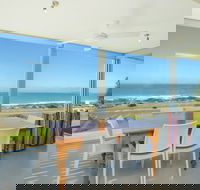 Chiton on the Rocks - Breathtaking Panoramic Coastal Views - New Castle Holiday