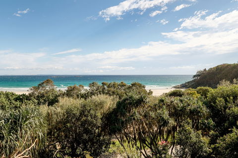 Claytons On Cylinder Beach Front Apartments - New Castle Holiday 1