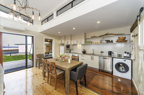 Coastal Pods Wynyard - New Castle Holiday 1