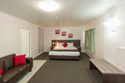 Coral Sands Motel - New Castle Holiday 1