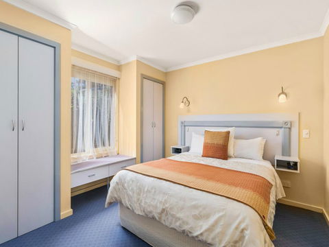 Cottages For Two - New Castle Holiday 1