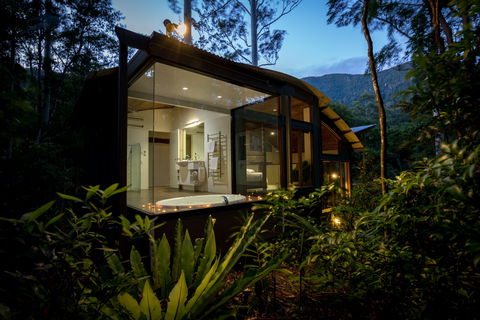Crystal Creek Rainforest Retreat - New Castle Holiday 0
