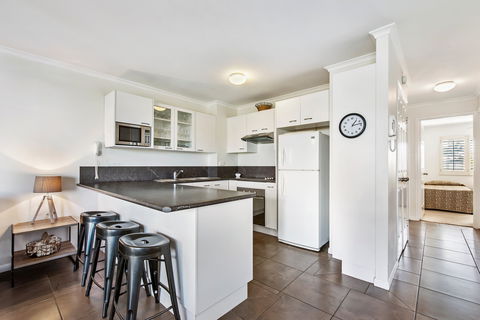 Dockside Holiday Apartments - New Castle Holiday 2