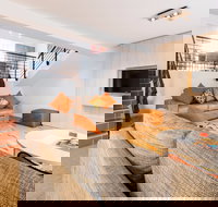 Emu Walk Apartments - New Castle Holiday