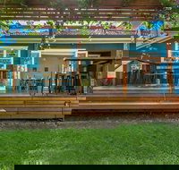 Frankie's Beach House - New Castle Holiday