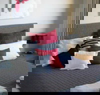 Grandview Apartments - New Castle Holiday