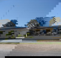 Harry's - New Castle Holiday