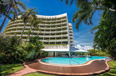 Hilton Cairns - New Castle Holiday 0