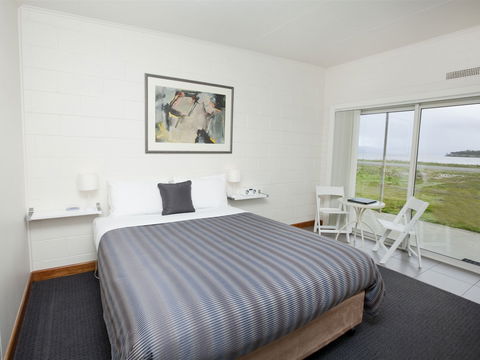 Hotel Bruny - New Castle Holiday 1