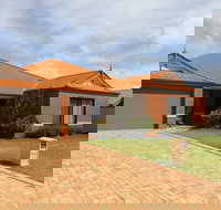 Mandurah Golf Links Retreat - New Castle Holiday