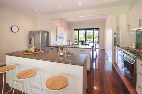 Margaret River Manor - New Castle Holiday 1