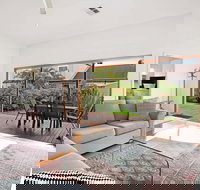 Newcastle Executive Homes - Cooks Hill Cottage - New Castle Holiday