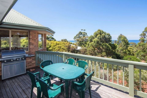 Ocean House - New Castle Holiday 1