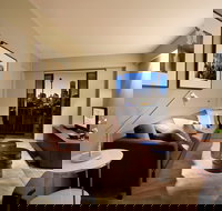 Overlooking the city's silhouette - New Castle Holiday