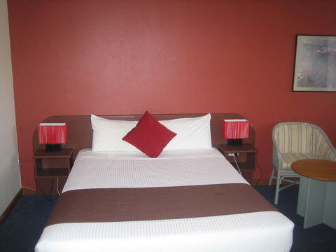 Parkway Motel - New Castle Holiday 0