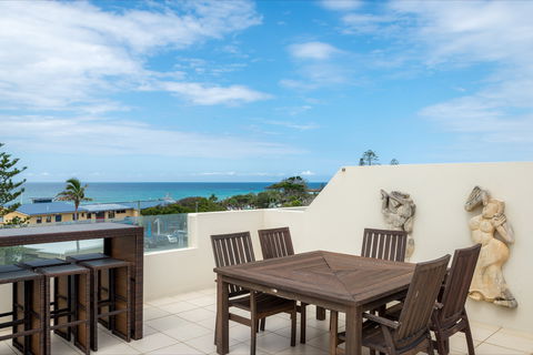 Paradiso Resort - New Castle Holiday 2