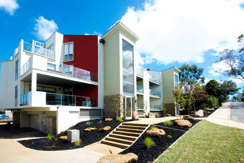 Phillip Island Towers - New Castle Holiday 1