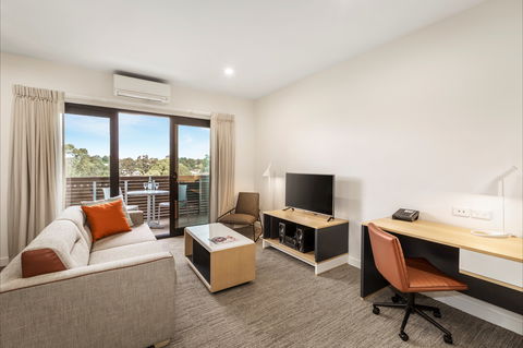 Quest Nowra - New Castle Holiday 2