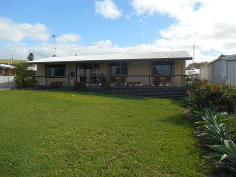 Roshy's Retreat - New Castle Holiday 0