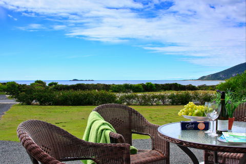 Sisters Beach Retreat - New Castle Holiday 0