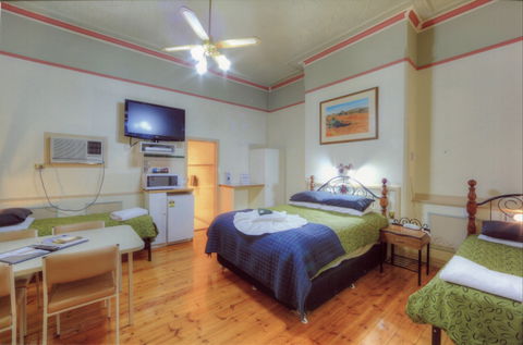 The Lodge Outback Motel - New Castle Holiday 2